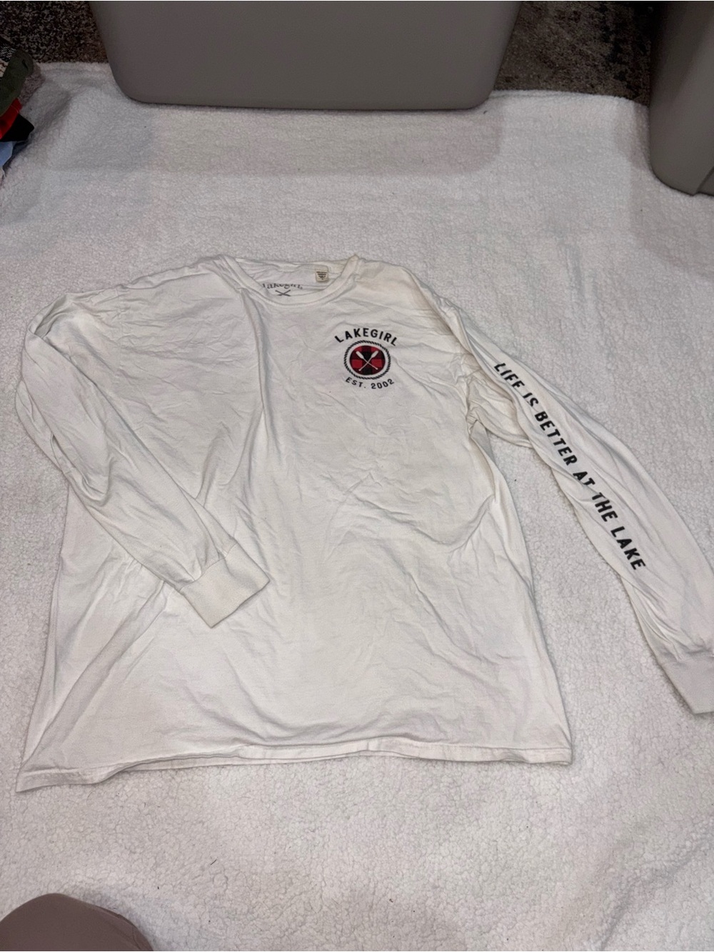 White Lakegirl Long-Sleeve L